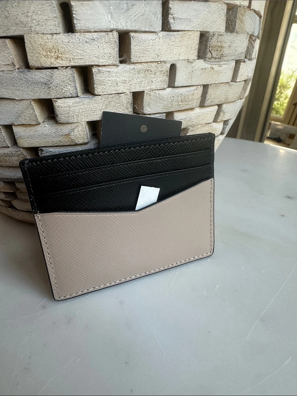 kate spade two-tone black and beige leather card holder